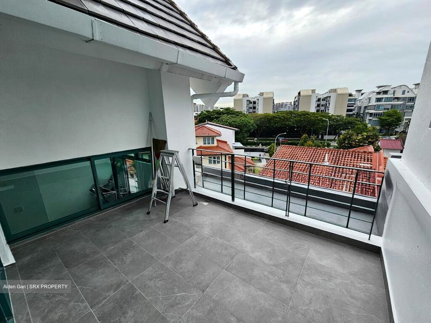 Paya Lebar Crescent (D19), Terrace #501957041